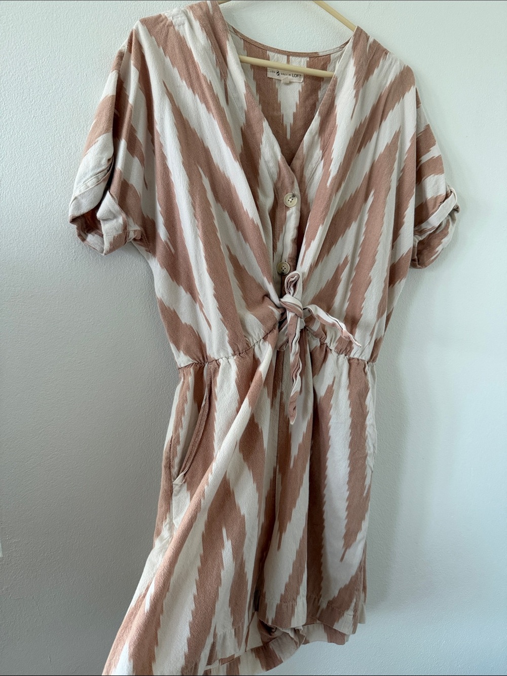 Lou & Grey for Loft Taupe & White Tie-Front Women's Short Jumpsuit
